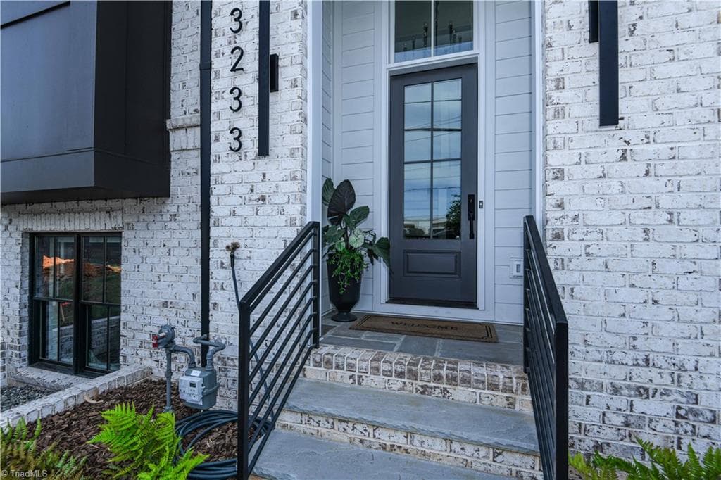 Stick/Site Built at 3233 W Friendly Avenue, Greensboro NC 27408, photo 4 of 50