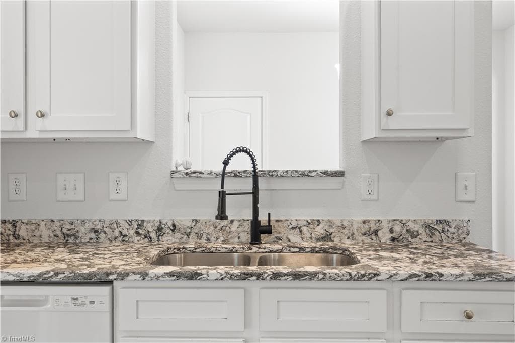 Stick/Site Built at 266 Kendall Drive, Winston-Salem NC 27107, Winston-Salem, photo 12 of 43
