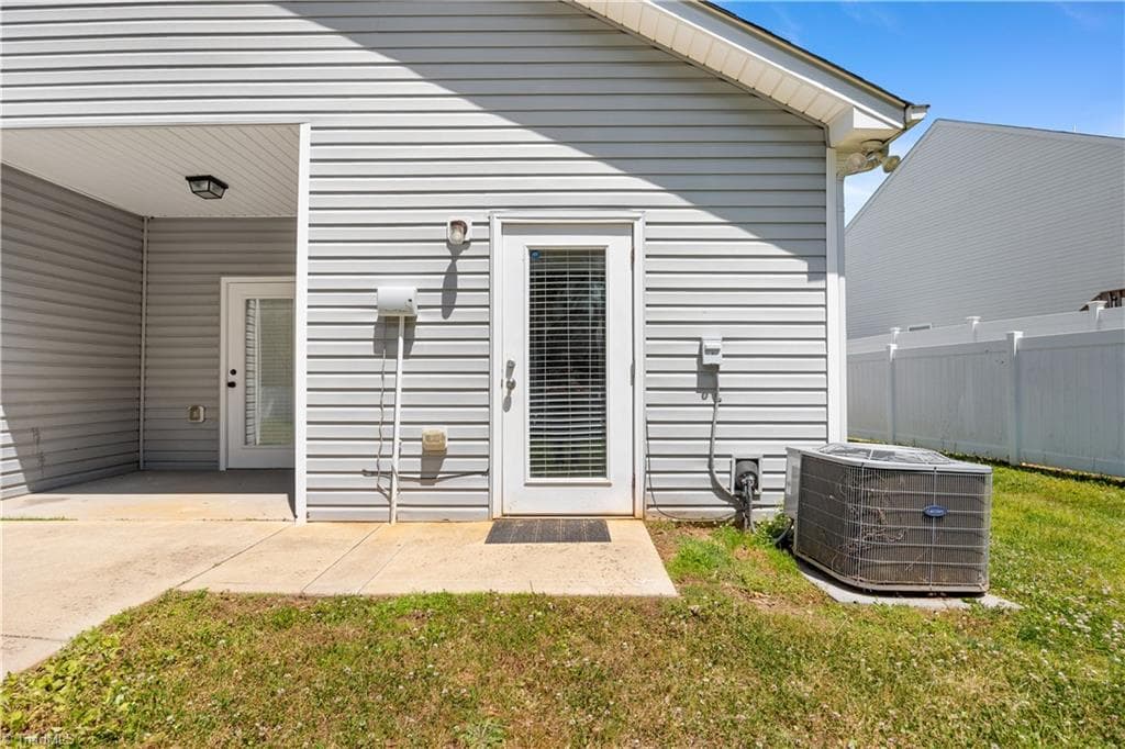 Stick/Site Built at 266 Kendall Drive, Winston-Salem NC 27107, Winston-Salem, photo 38 of 43