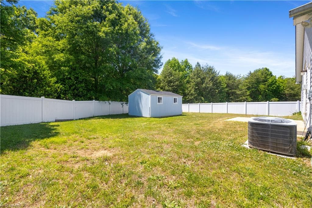 Stick/Site Built at 266 Kendall Drive, Winston-Salem NC 27107, Winston-Salem, photo 37 of 43
