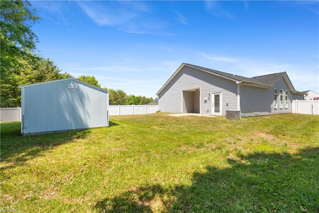 Stick/Site Built at 266 Kendall Drive, Winston-Salem NC 27107, Winston-Salem, photo 35 of 43