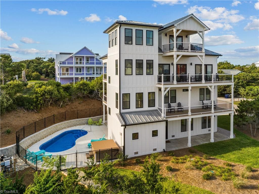 Stick/Site Built at 101 Melanie Street, Emerald Isle NC 28594, photo 3 of 49