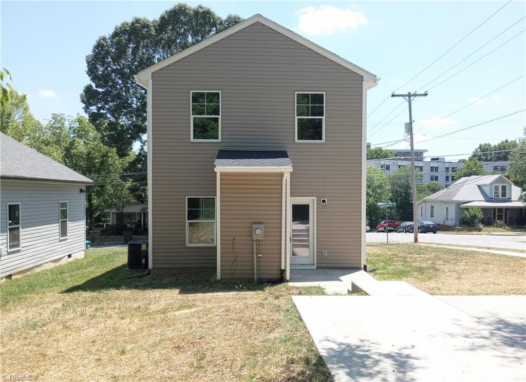 Stick/Site Built at 801 E Commerce Avenue, High Point NC 27260, photo 3 of 18