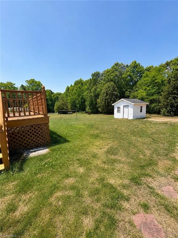 Manufactured Home at 1214 Violet Court, Burlington NC 27217, Burlington, photo 3 of 12