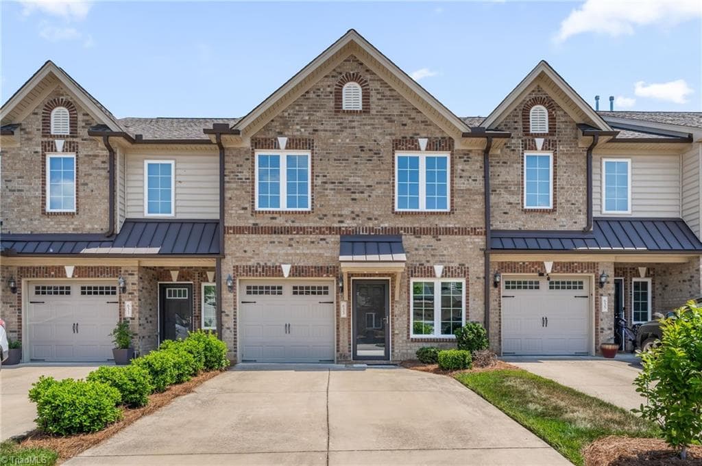 Stick/Site Built at 633 Stags Leap Court, High Point NC 27265, photo 4 of 50