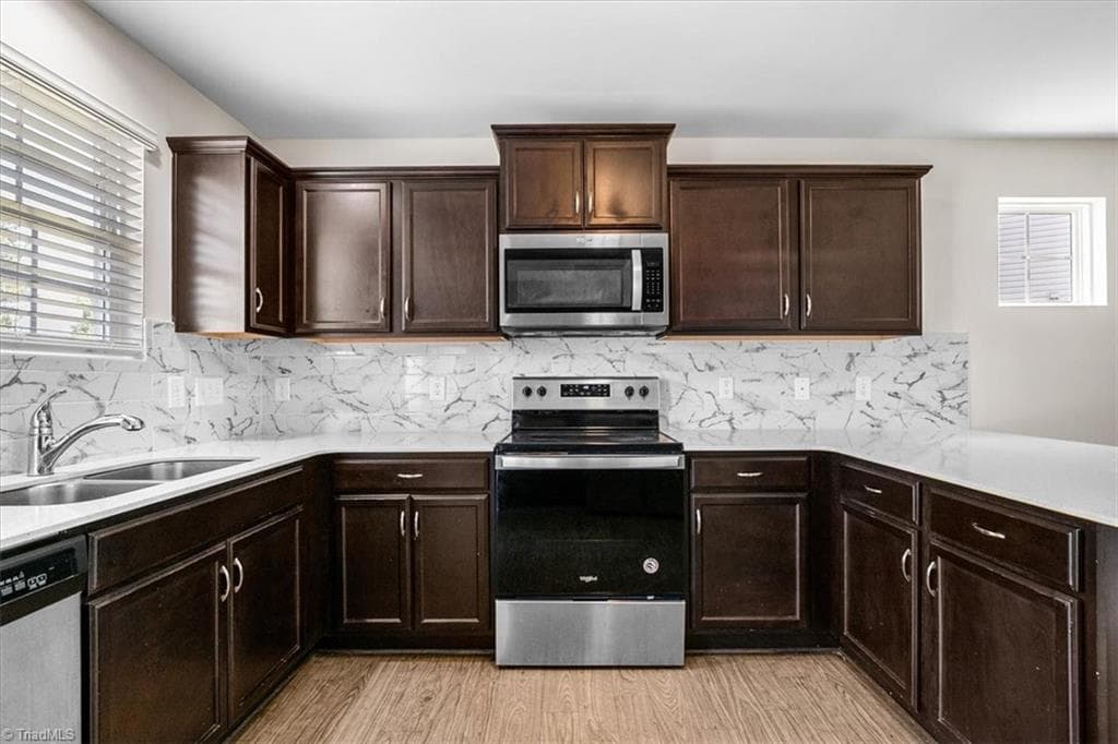 Stick/Site Built at 3887 Copperfield Court, High Point NC 27265, photo 17 of 44