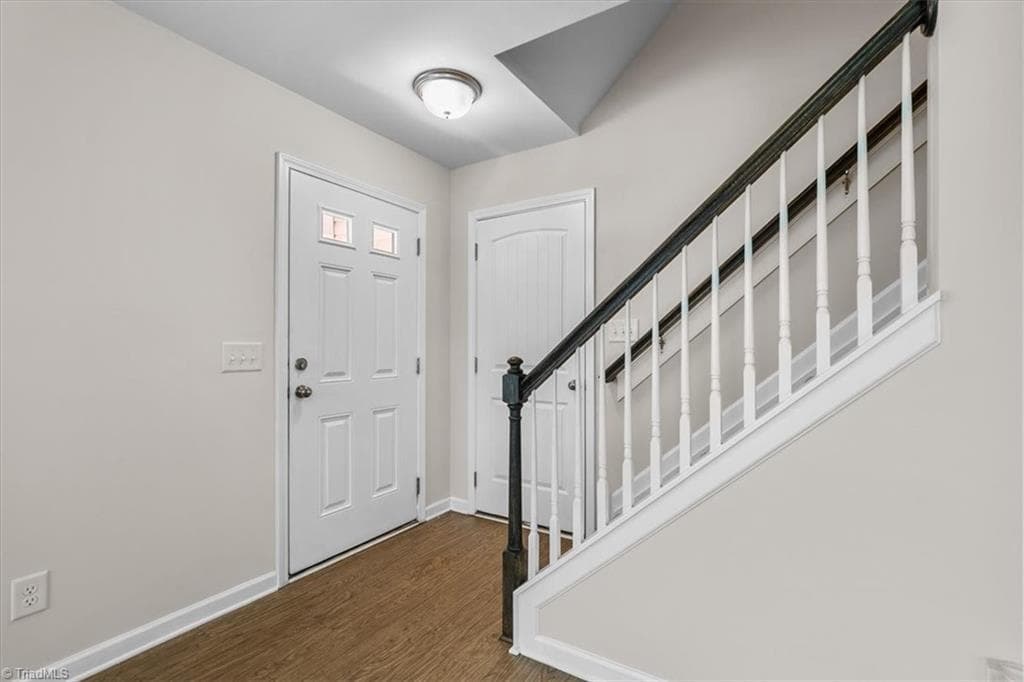 Stick/Site Built at 3887 Copperfield Court, High Point NC 27265, photo 8 of 44