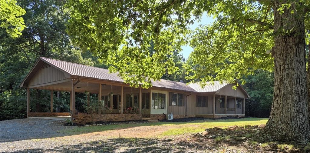 390 Low Water Bridge Road, Troy NC 27371