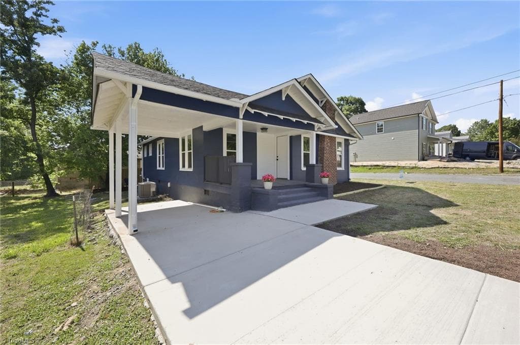 Stick/Site Built at 408 Reid Street, Thomasville NC 27360, photo 2 of 32