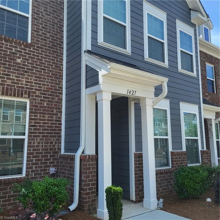 Stick/Site Built at 1427 Prospect Hill Street, Kernersville NC 27284, photo 15 of 37