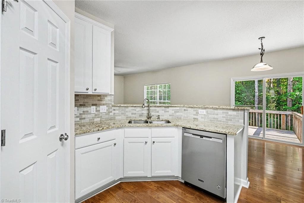 Stick/Site Built at 349 Ivy Park Lane, Winston-Salem NC 27104, Winston-Salem, photo 4 of 24