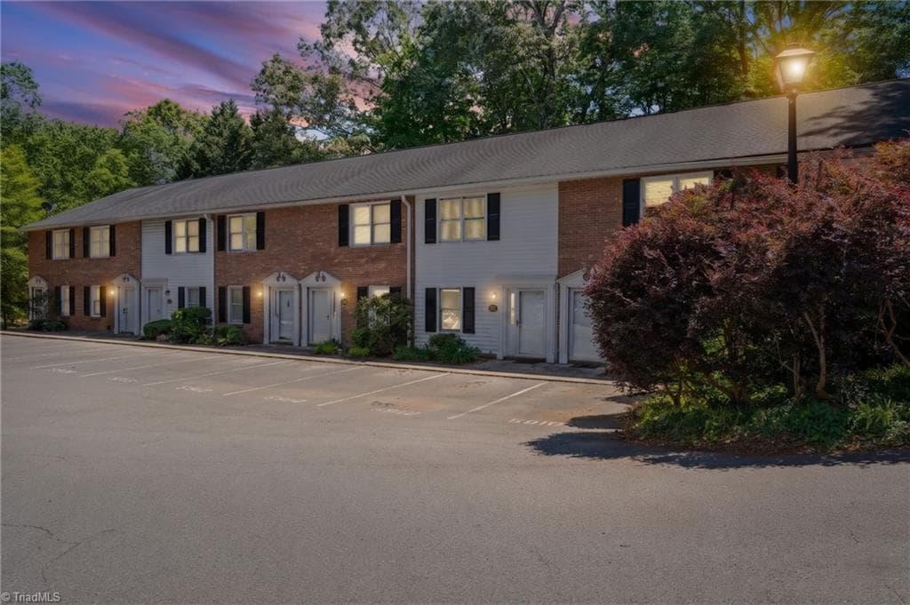 Stick/Site Built at 5910 King Charles Court, Clemmons NC 27012, photo 2 of 47