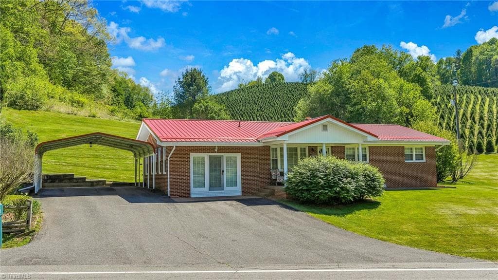 Stick/Site Built at 346 Piney Creek Road, Lansing NC 28643, photo 24 of 24