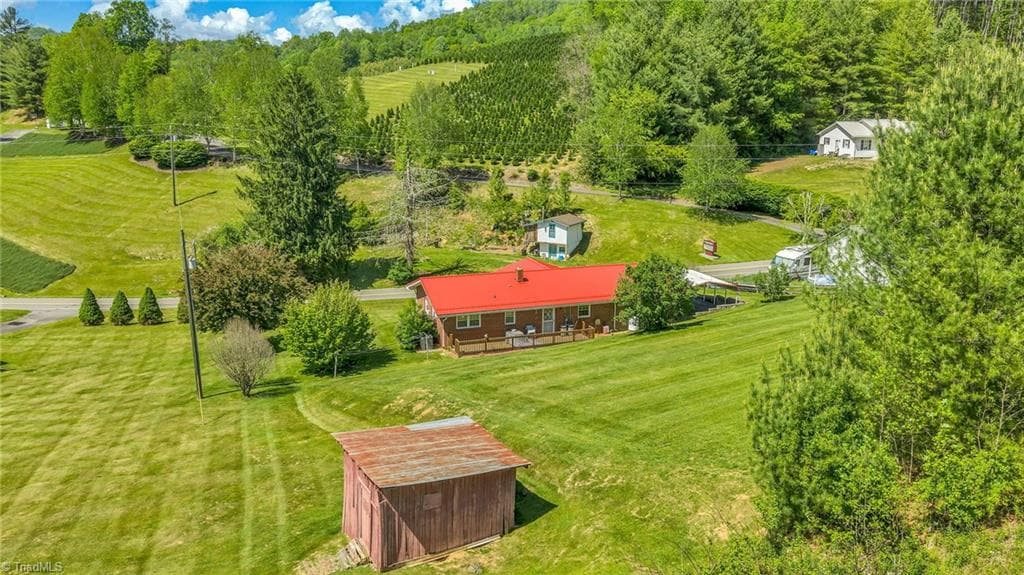 Stick/Site Built at 346 Piney Creek Road, Lansing NC 28643, photo 4 of 24