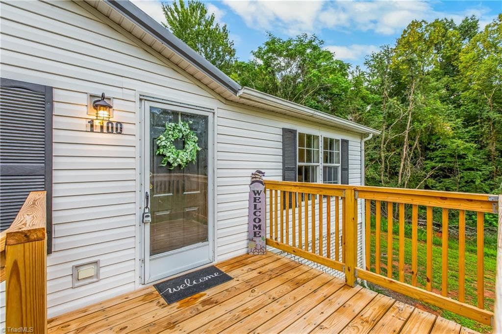 Manufactured Home at 1100 Sandy Lane, Sandy Ridge NC 27046, photo 3 of 29