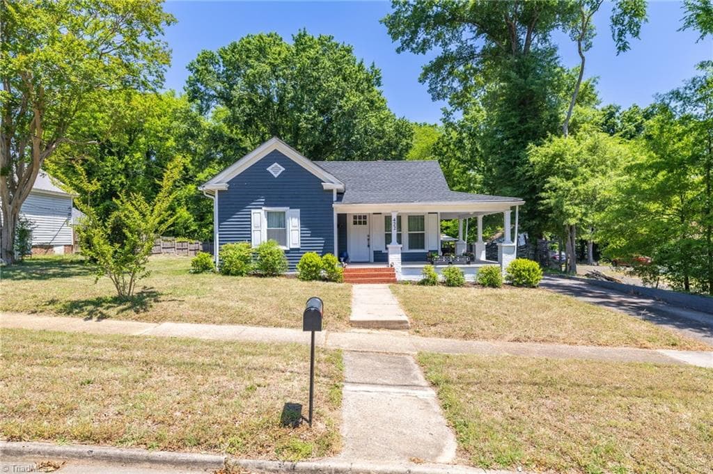 Stick/Site Built at 422 Patrick Street, Eden NC 27288, photo 2 of 32