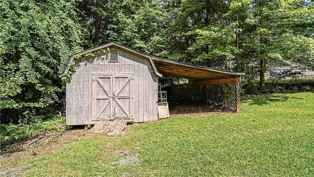 Modular at 226 Greystone Drive, King NC 27021, photo 31 of 33
