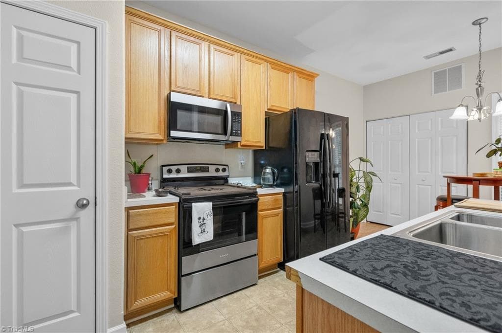 Stick/Site Built at 5757 Fox Ridge Lane, Winston-Salem NC 27104, Winston-Salem, photo 13 of 47
