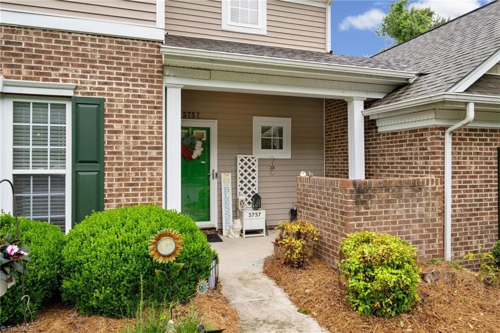 Stick/Site Built at 5757 Fox Ridge Lane, Winston-Salem NC 27104, Winston-Salem, photo 3 of 47