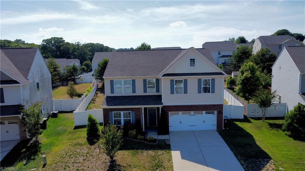 4120 Medina Court, Pfafftown NC 27040