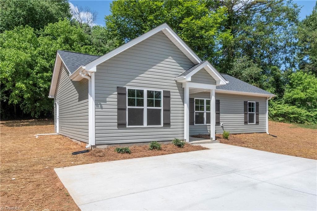 1878 Gyro Drive, Winston-Salem NC 27127
