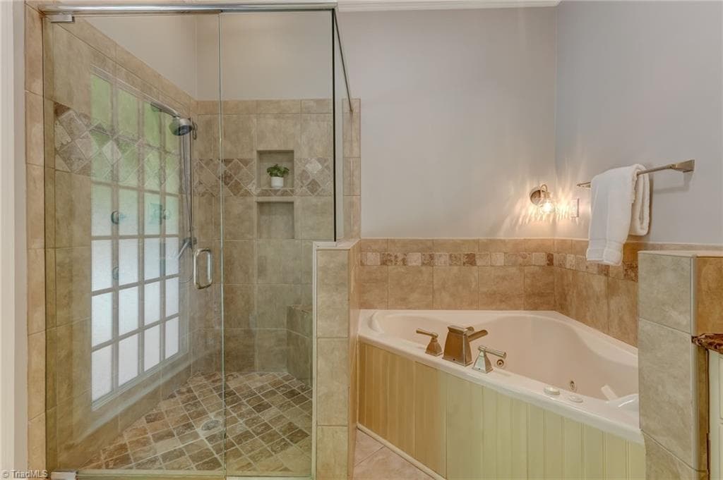 Stick/Site Built at 2706 Lake Forest Drive, Greensboro NC 27408, Greensboro, photo 22 of 50