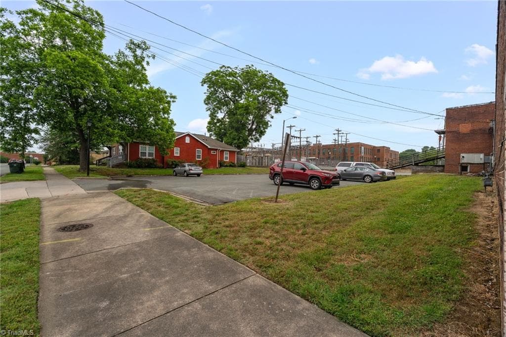 Retail at 702 & 704 Davis Street, Burlington NC 27215, Burlington, photo 13 of 14