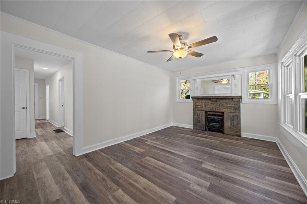 Stick/Site Built at 427 Wright Street, High Point NC 27262, photo 2 of 23