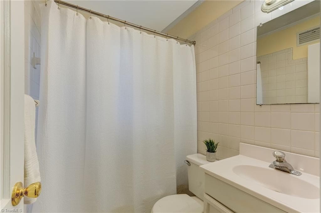 Stick/Site Built at 610 N Tremont Drive, Greensboro NC 27403, photo 7 of 21