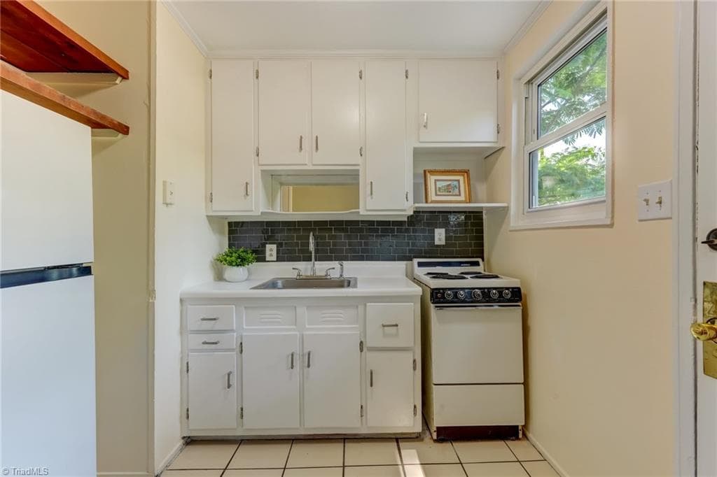 Stick/Site Built at 610 N Tremont Drive, Greensboro NC 27403, photo 11 of 21