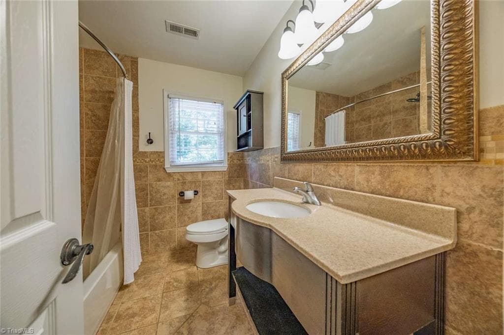 Stick/Site Built at 3155 Rainbow Avenue, Pfafftown NC 27023, Pfafftown, photo 11 of 19