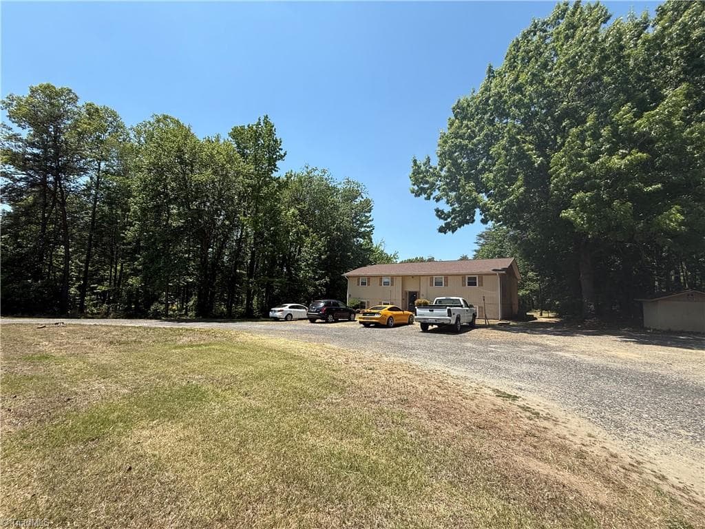 Quadruplex at 1893 Mount Carmel Church Road, Reidsville NC 27320, photo 2 of 8