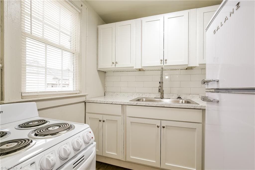 Apartment at 517 Willow Street, Mount Airy NC 27030, photo 9 of 24