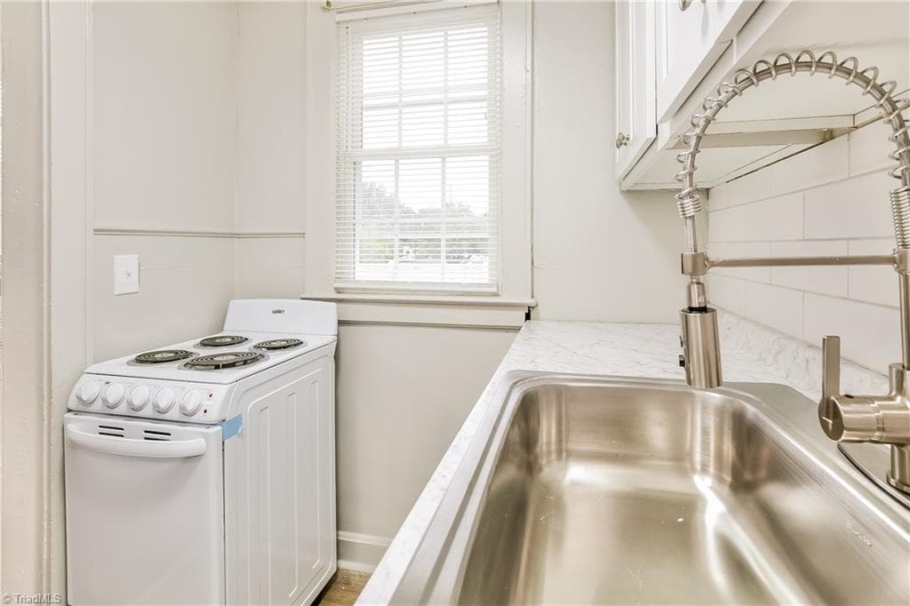 Apartment at 517 Willow Street, Mount Airy NC 27030, photo 11 of 24