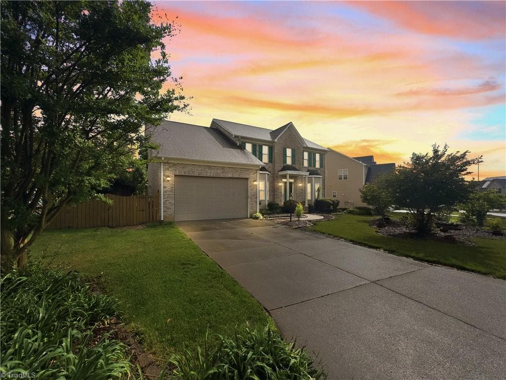4332 Southern Oak Drive, High Point NC 27265