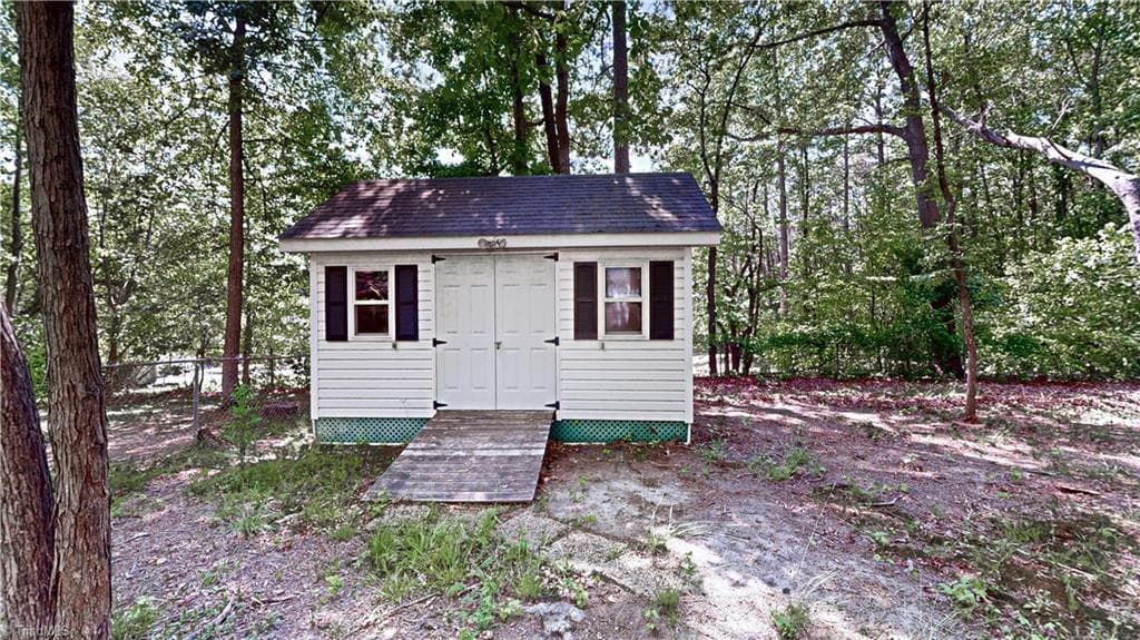 Stick/Site Built at 1711 Scarborough Road, High Point NC 27265, photo 9 of 33