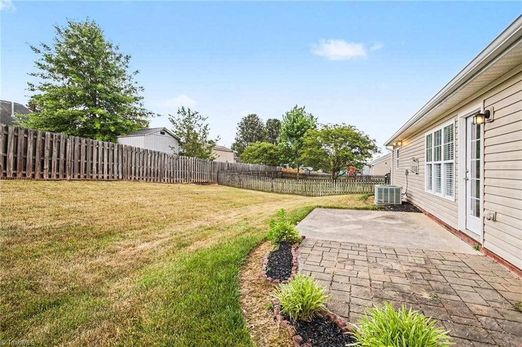 Stick/Site Built at 1915 Longburn Drive, Kernersville NC 27284, photo 24 of 25