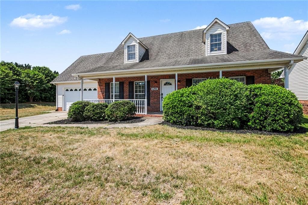 Stick/Site Built at 698 Retford Park Lane, Kernersville NC 27284, photo 2 of 23