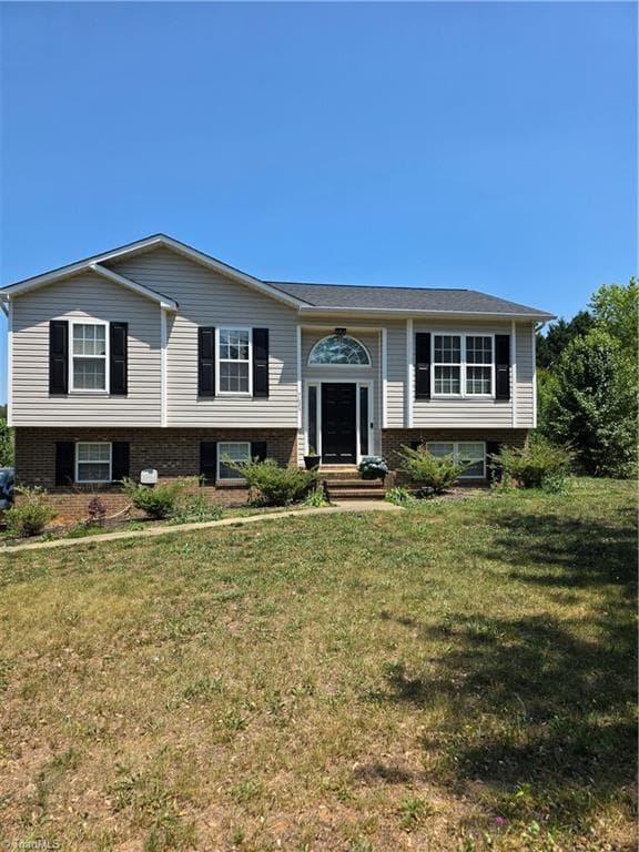 7625 Stonewell Lane, Tobaccoville NC 27050