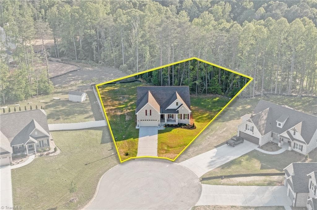 Stick/Site Built at 293 Vine Ridge Drive, Winston-Salem NC 27127, photo 4 of 44