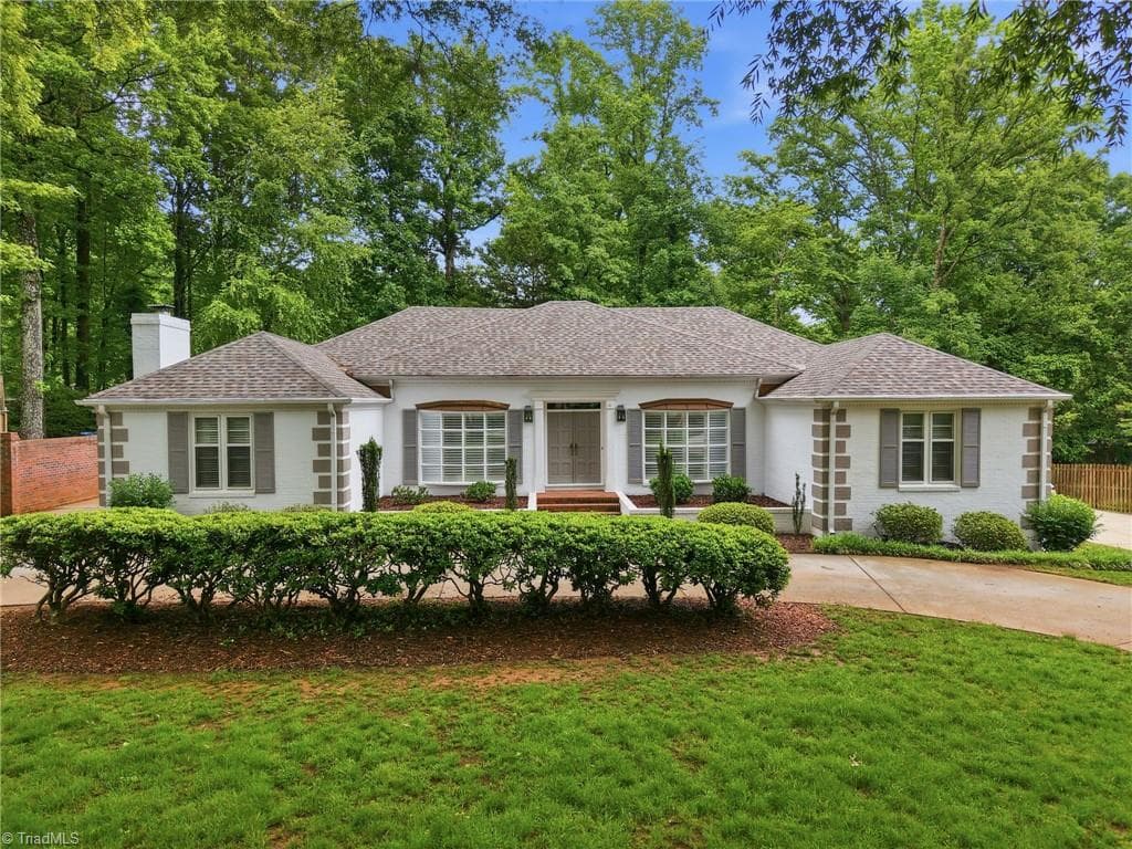 Stick/Site Built at 702 Westminster Drive, Greensboro NC 27410, photo 2 of 42