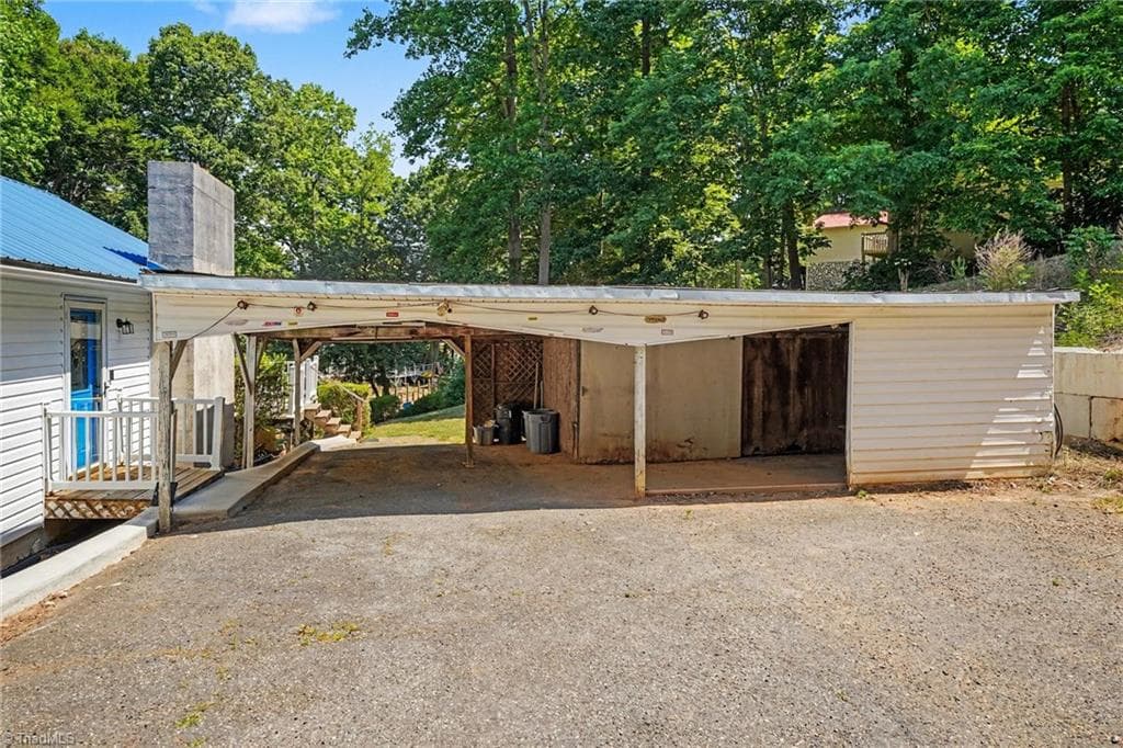Stick/Site Built at 293 Oriole Drive, Lexington NC 27292, photo 9 of 26