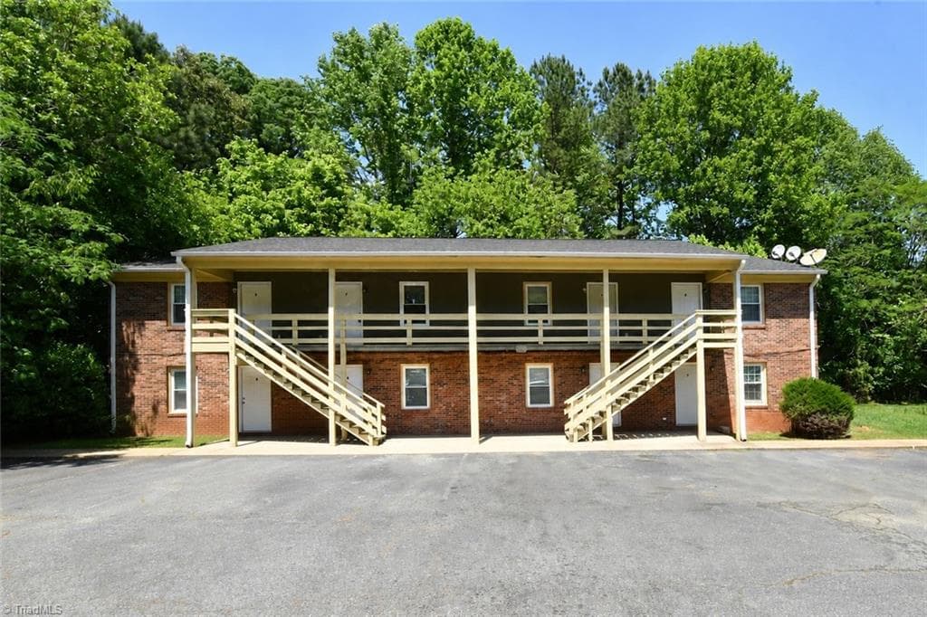 1955, 1967 Lakeview Road, Asheboro NC 27203