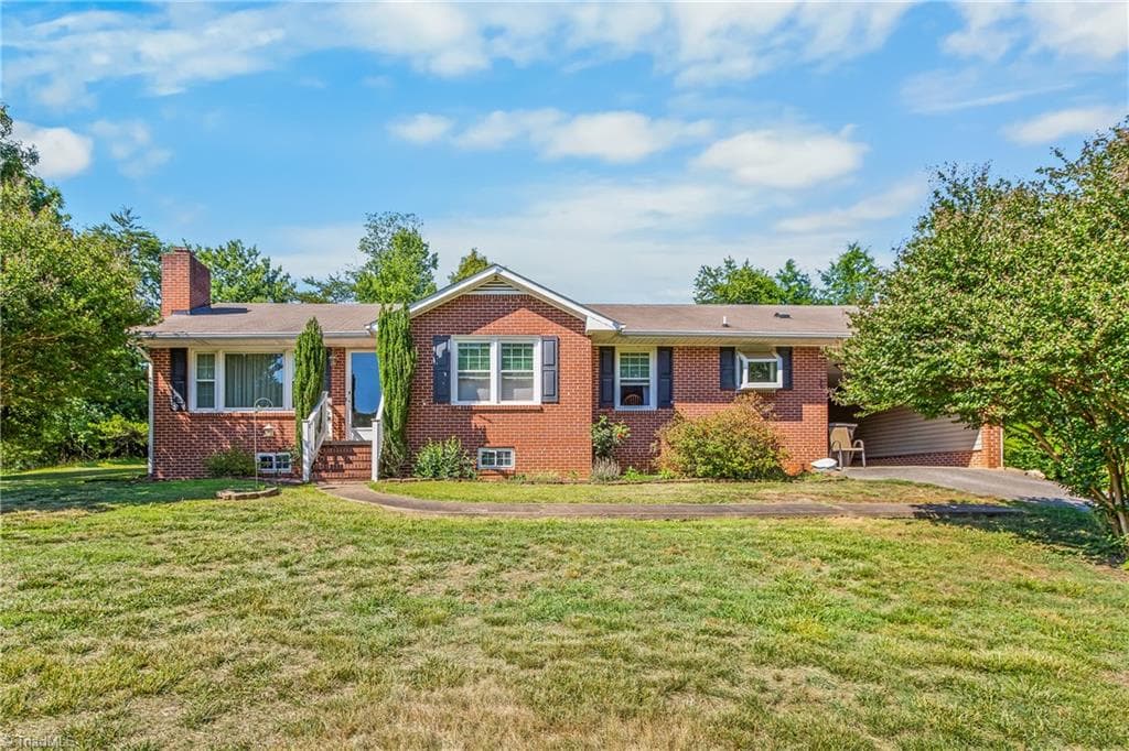 Stick/Site Built at 1129 Ziglar Road, Winston-Salem NC 27105, Winston-Salem, photo 2 of 26