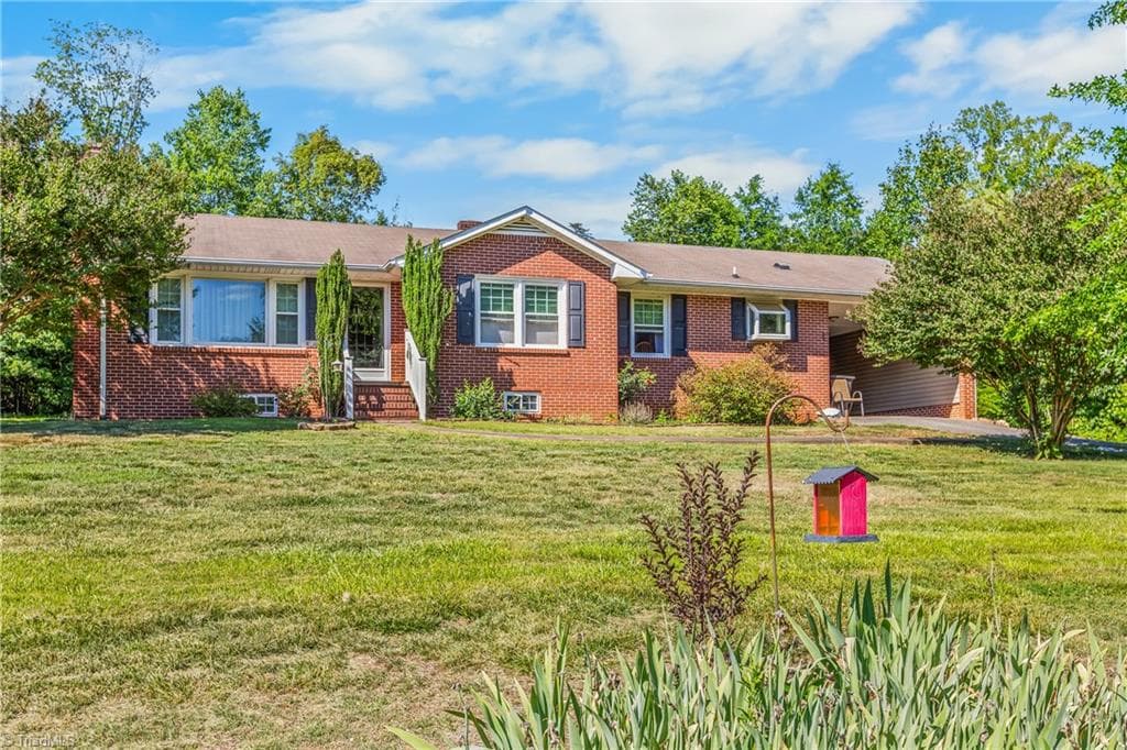 1129 Ziglar Road, Winston-Salem NC 27105
