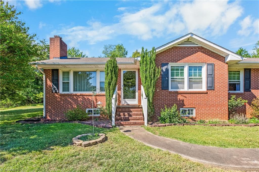 Stick/Site Built at 1129 Ziglar Road, Winston-Salem NC 27105, Winston-Salem, photo 4 of 26