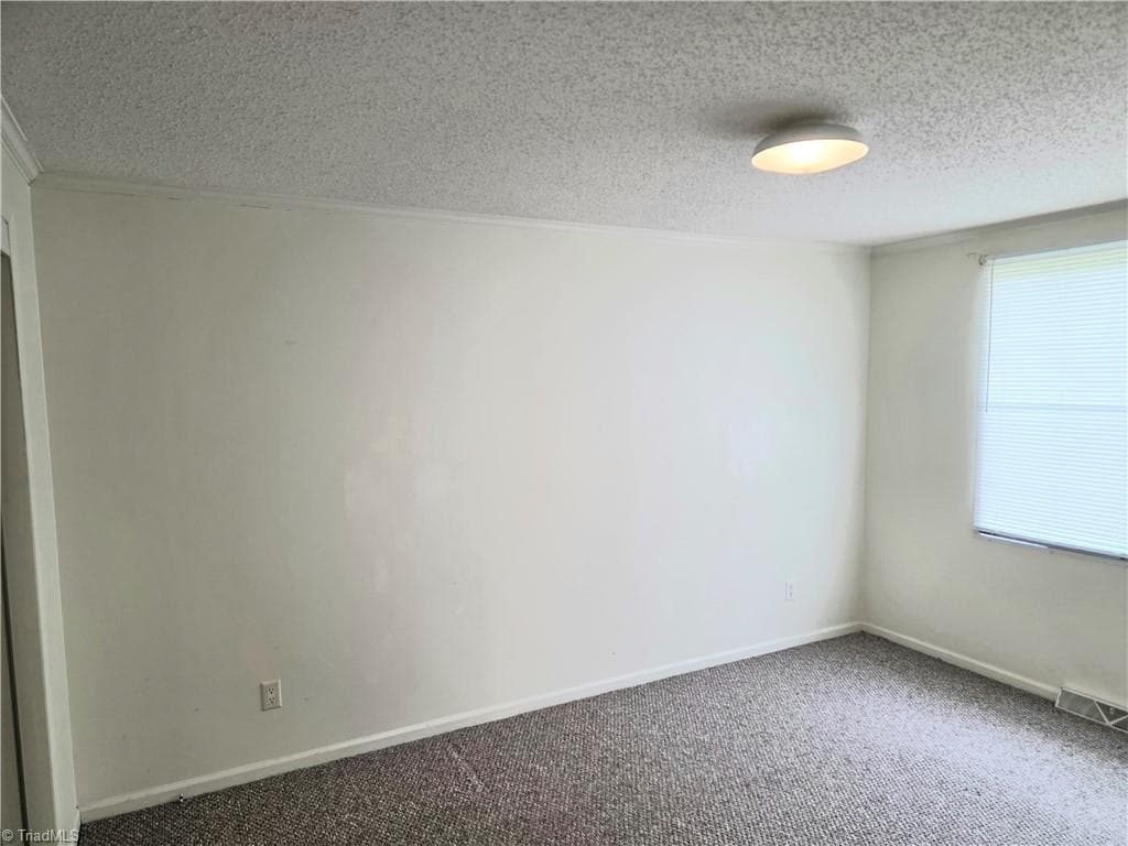 Manufactured Home at 1991 Hedrick Mill Road, Lexington NC 27292-7178, Lexington, photo 11 of 17