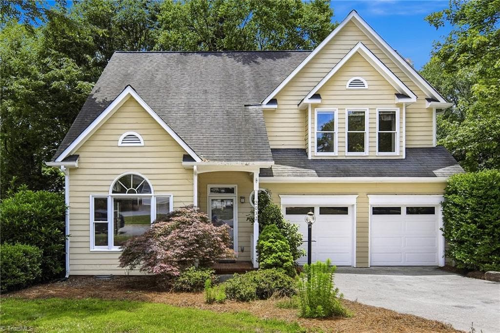 2032 Williamsburg Manor Court, Winston-Salem NC 27103