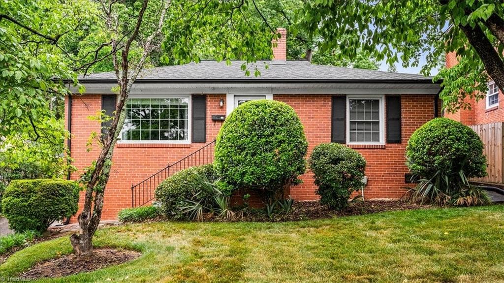 Stick/Site Built at 214 Mayflower Drive, Greensboro NC 27403, photo 34 of 36