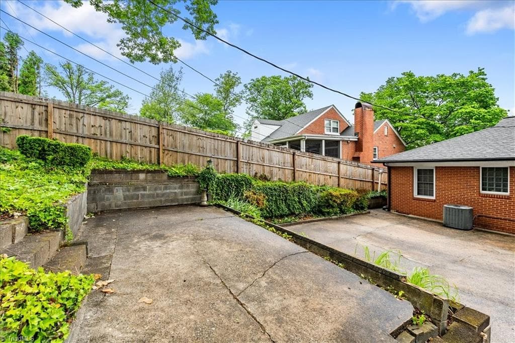 Stick/Site Built at 214 Mayflower Drive, Greensboro NC 27403, photo 31 of 36